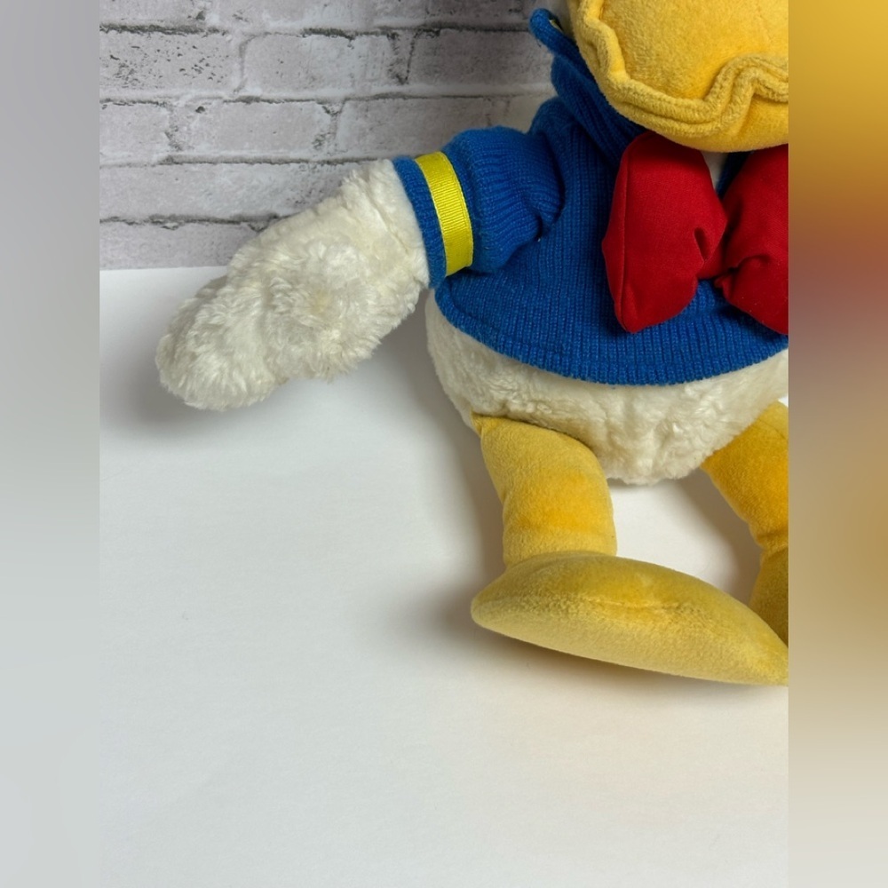 Disneyland Walt Disney Resort DONALD DUCK Vintage Plush 1990s Stuffed Animal - Picture 7 of 13